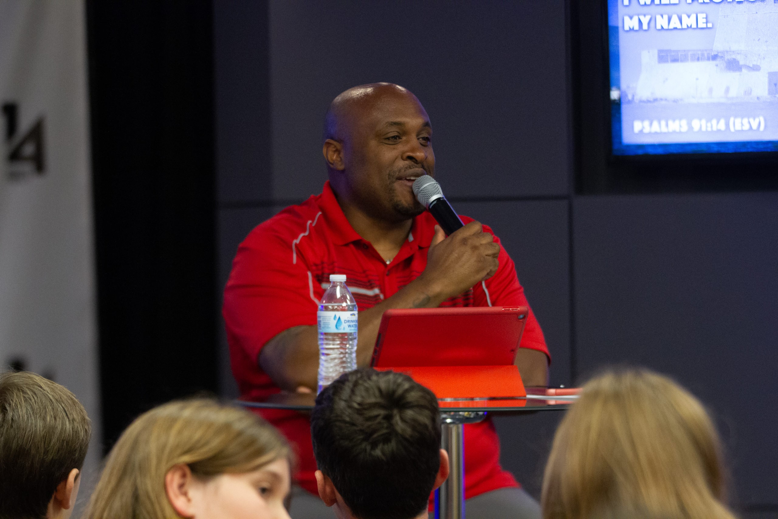 Eagle Mountain Church Pastor - yl3u1nr